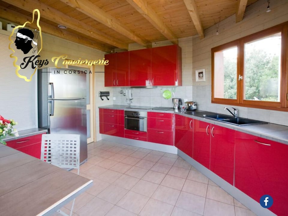 Kitchen or kitchenette, Decorative detail, Mountain view