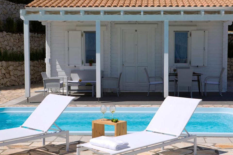 Property building, Patio, Balcony/Terrace, Area and facilities, Swimming pool