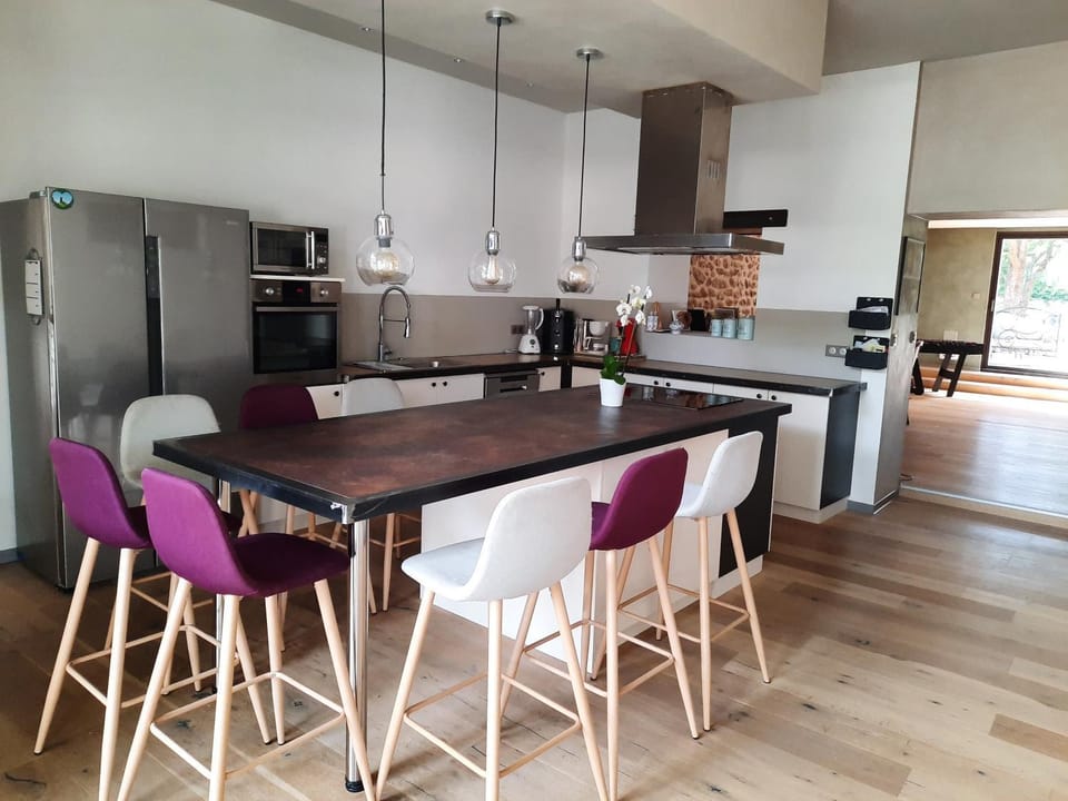 Maison d'hôtes 1800 Bed and Breakfast in Provence-Alpes-Côte d'Azur