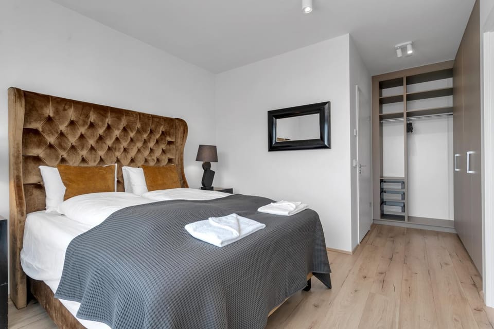 The Golden Circle Lodge - Luxurious villa with Sauna by Heimaleiga Villa in Greater Reykjavik