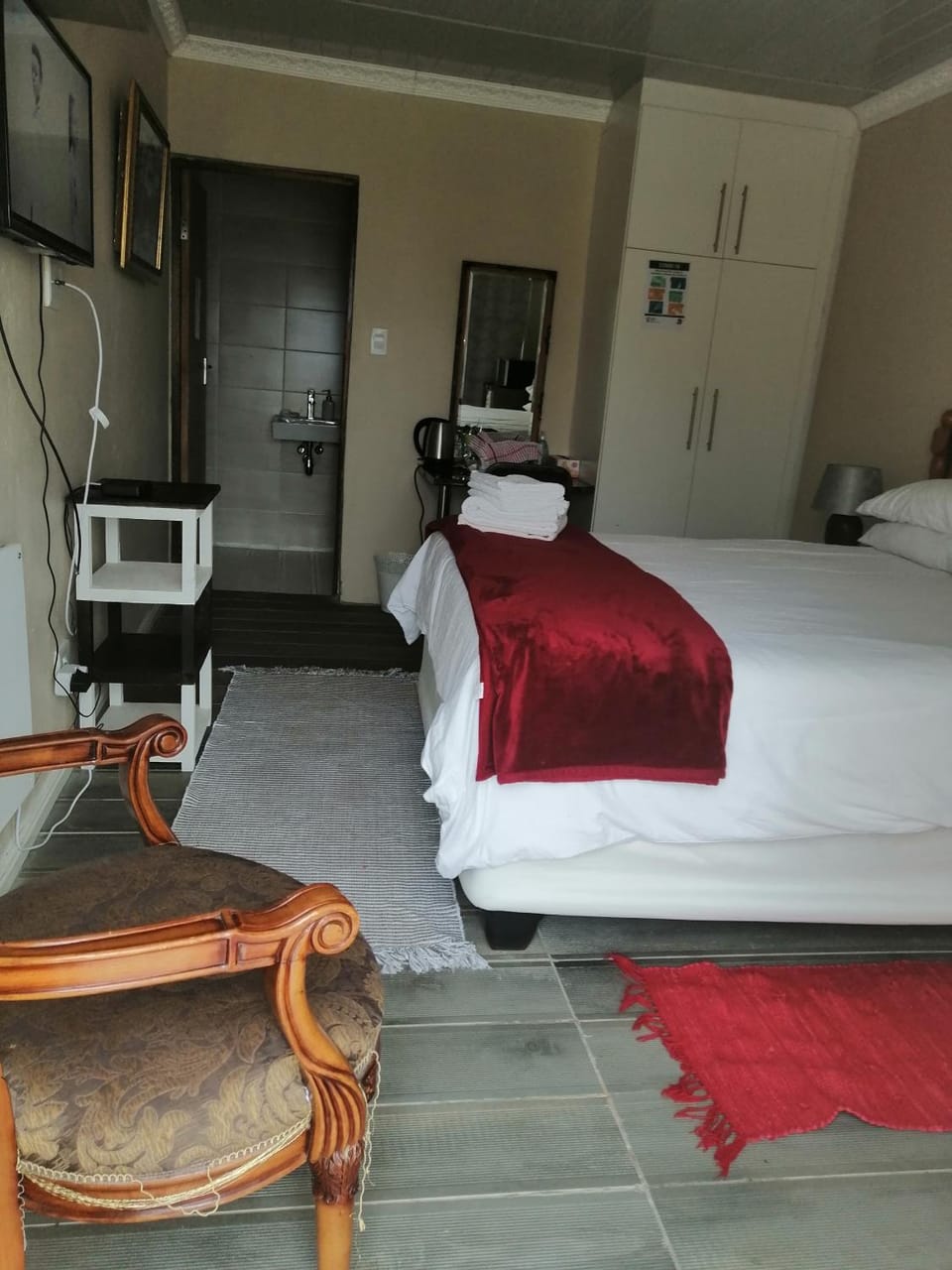 Photo of the whole room