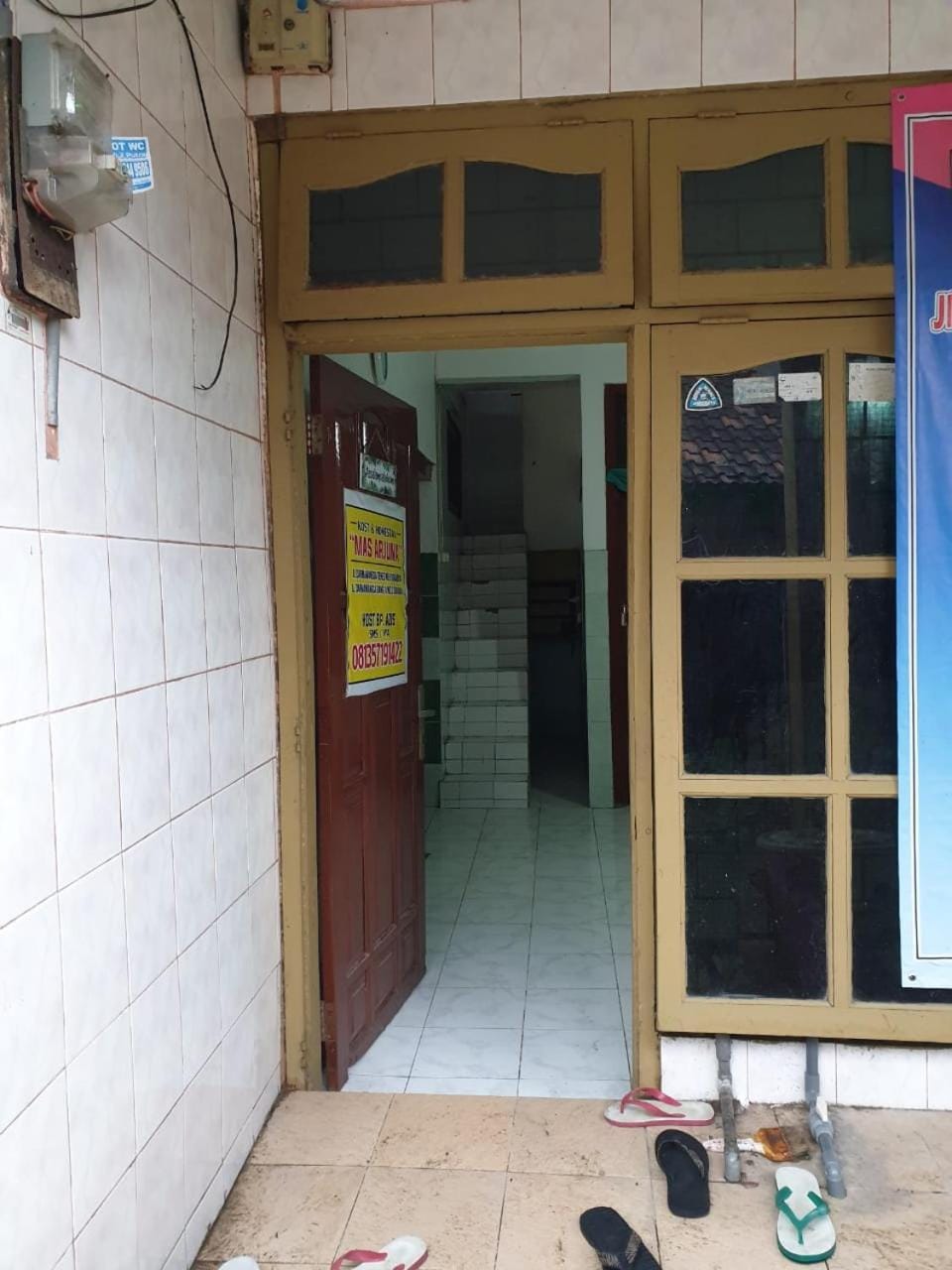 Facade/entrance