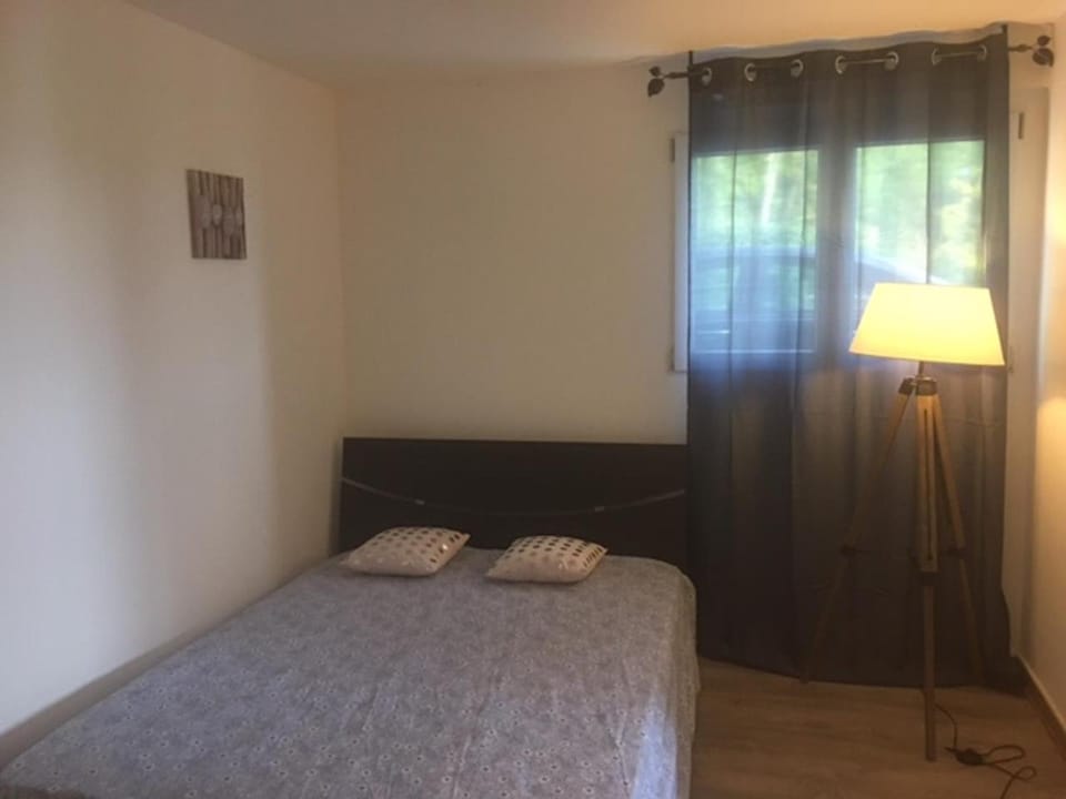 Les Glycines Apartment in Nouvelle-Aquitaine