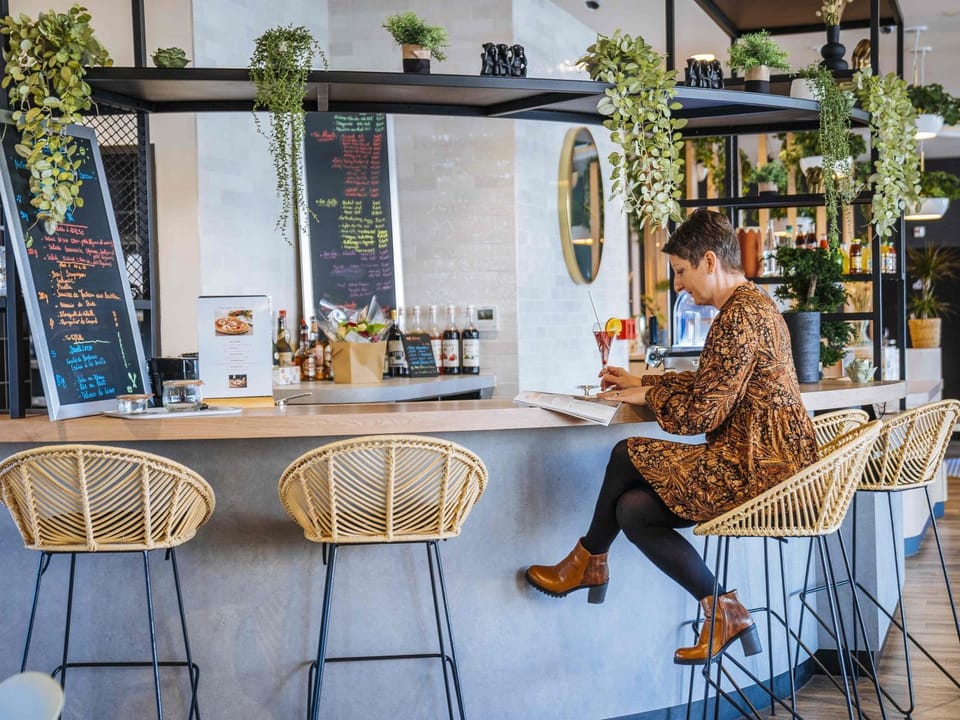 Lounge or bar