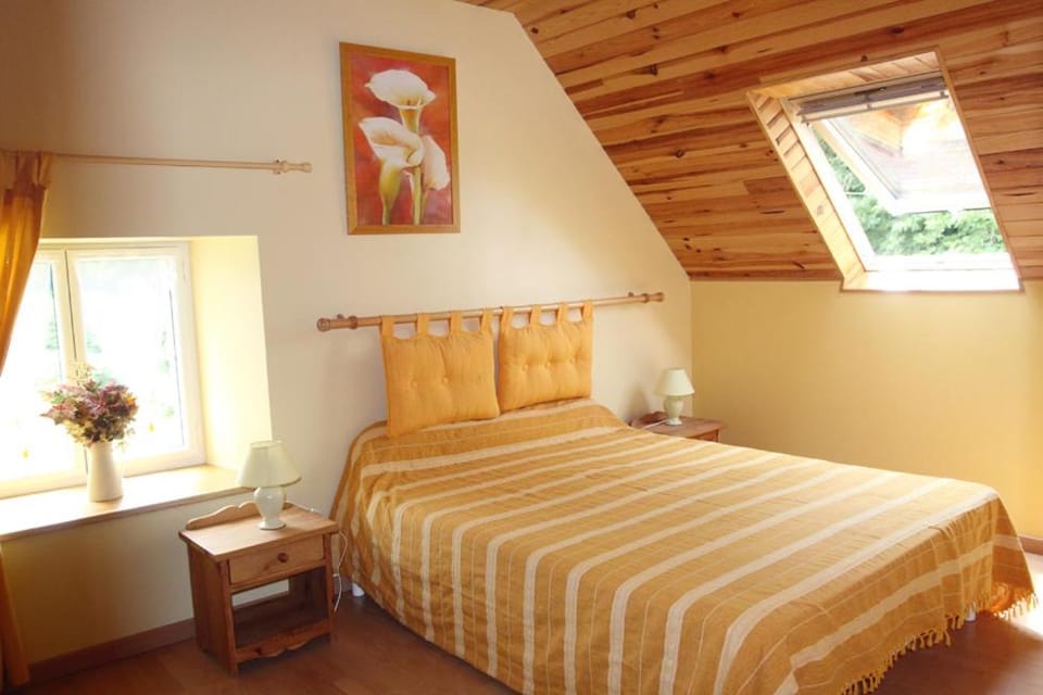 Gîte 4 km mer, 1 km centre ville, pour 8 pers House in Plestin-les-Grèves