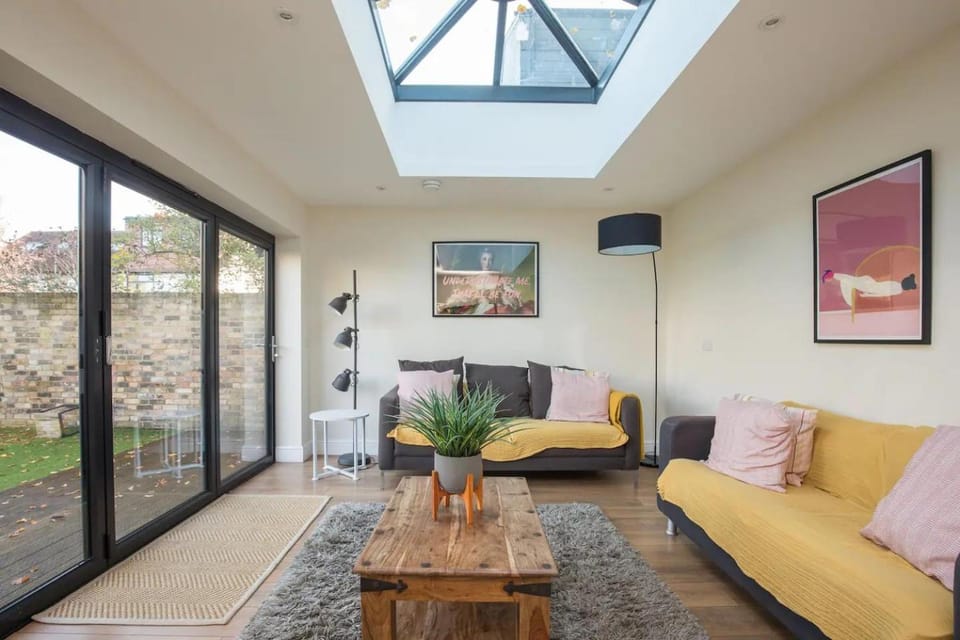 Garden, Living room, Seating area, Garden view