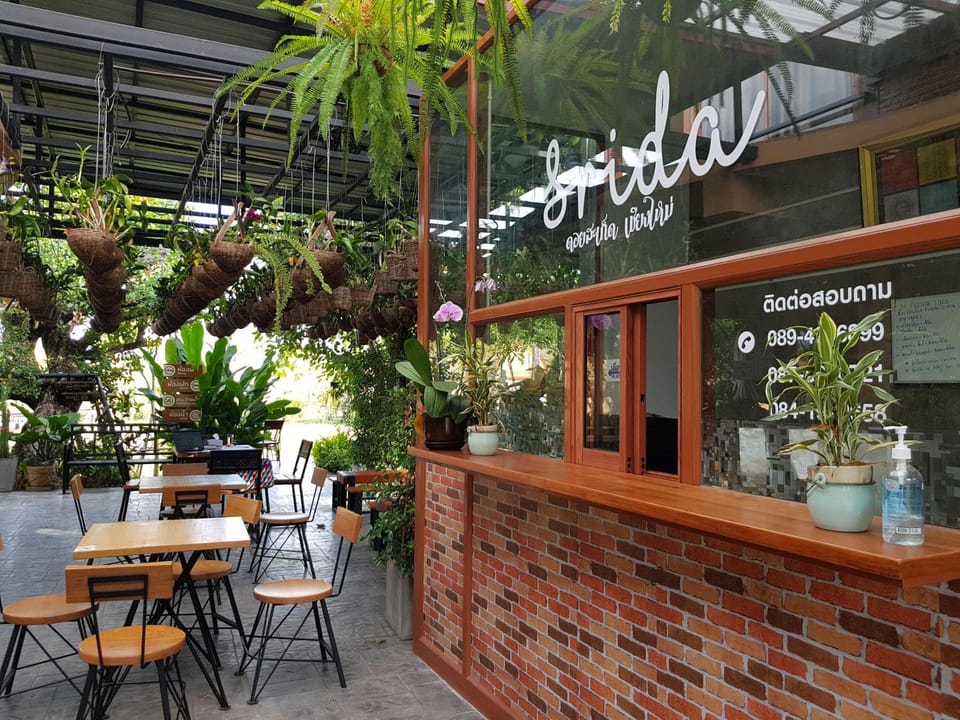 Restaurant/places to eat, Lobby or reception