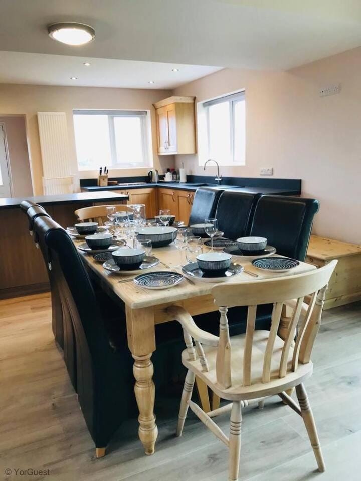 Woodlands Cottage - Rural Retreat - Near York House in Selby