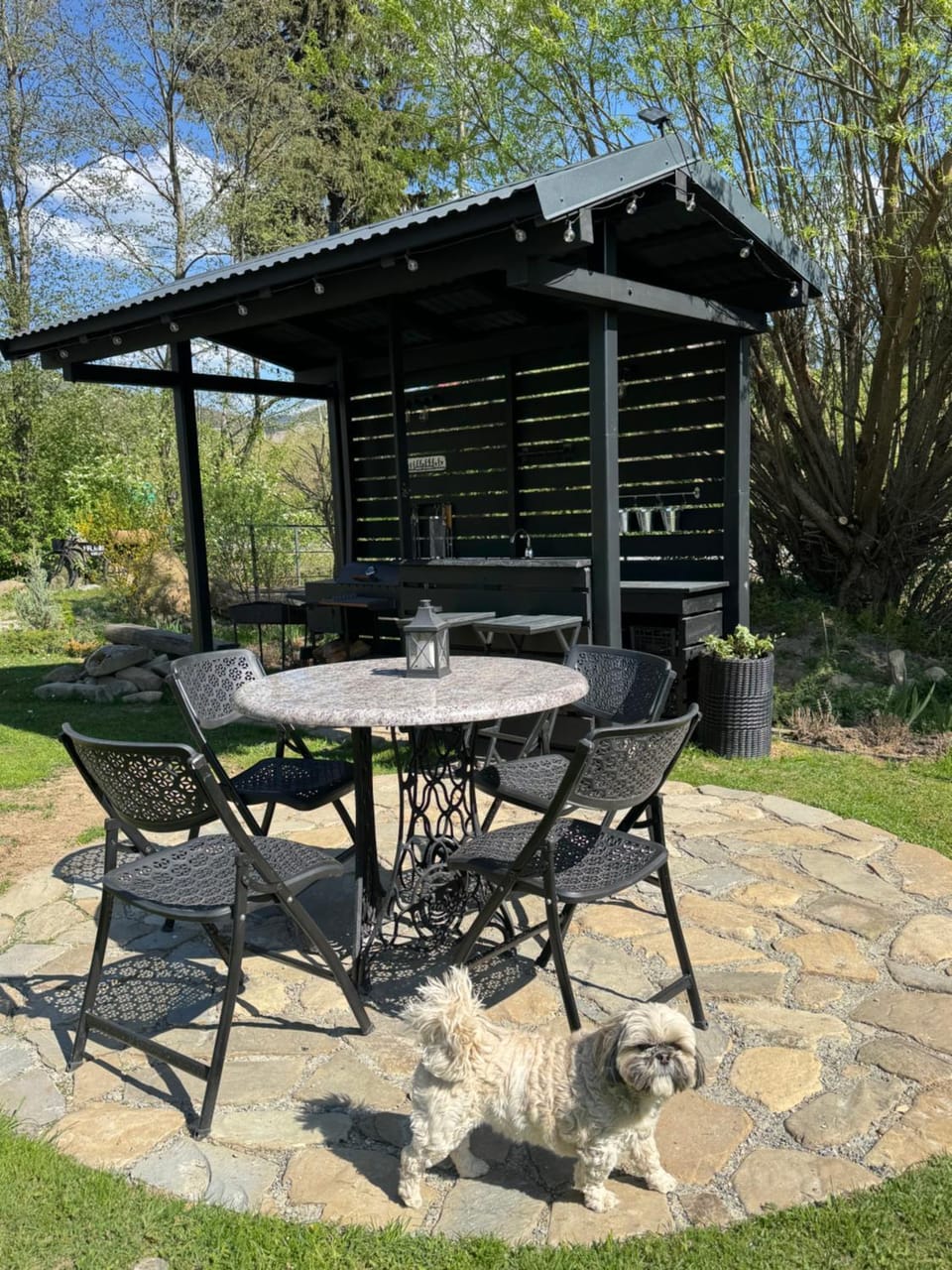 Patio, Garden, Dining area, Garden view