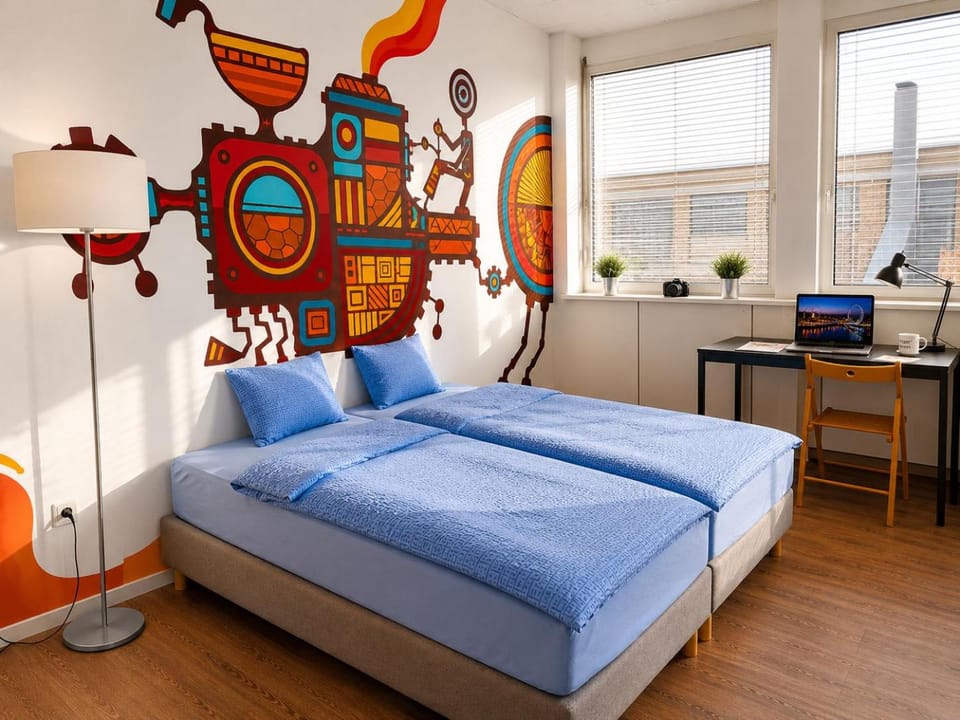 Bed, Photo of the whole room, Bedroom