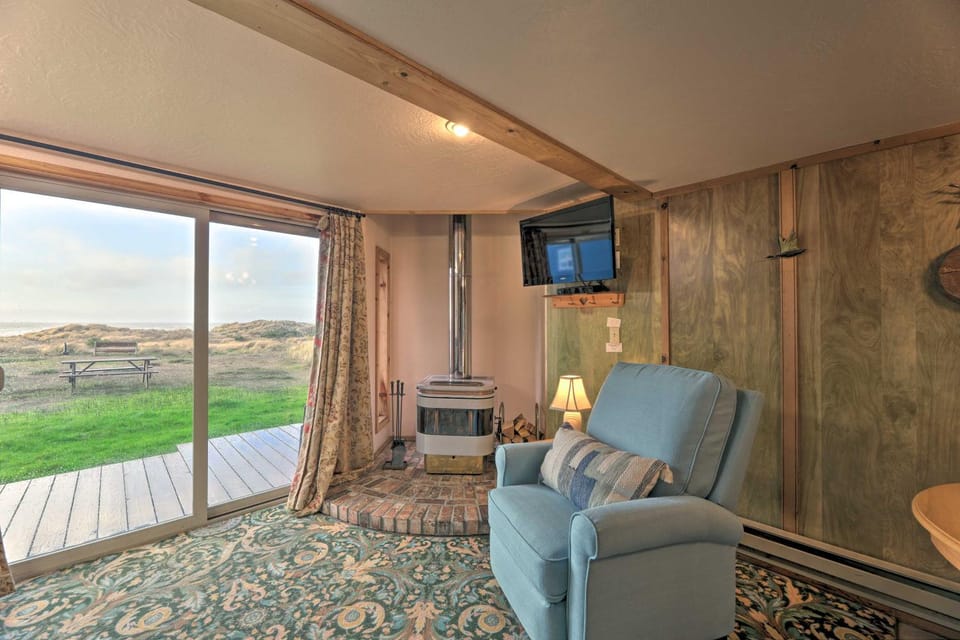 Sanderling Sea Cottages, Unit 2: Walk to Coast! House in Oregon