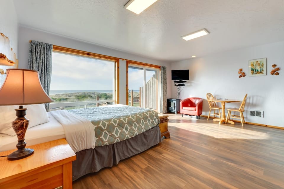 Sanderling Sea Cottages, Unit 14 Apartment in Oregon
