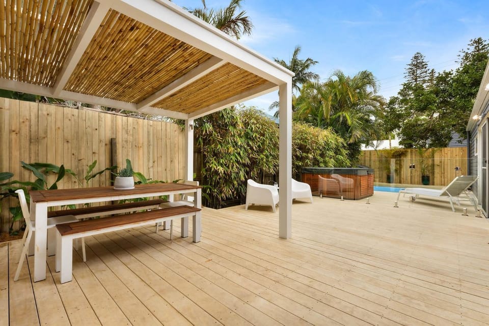 Patio, Day, Seating area, Dining area, Garden view, Pool view, Swimming pool, sunbed