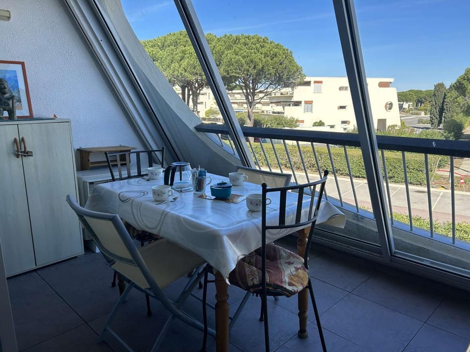 Studio Cabine Climatisé, Plage et Piscine, 4 Couchages - Port Camargue - FR-1-250-151 Cabin in Le Grau-du-Roi