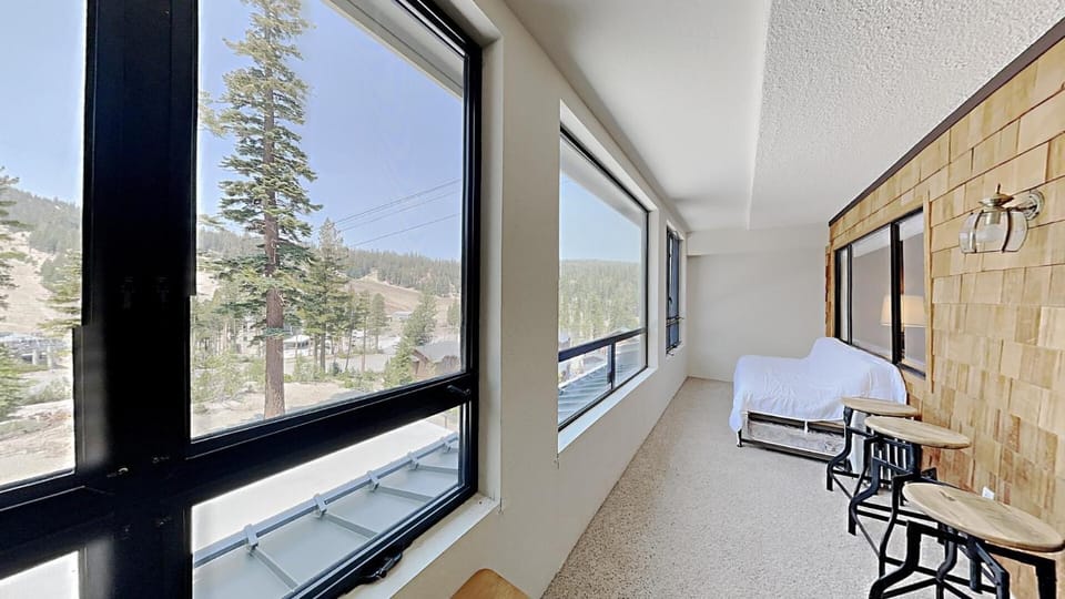Slope View of Mammoth Condo with Loft & Access to 3 Spas and Sauna Unit 402 at 1849 Apartment in Mammoth Lakes