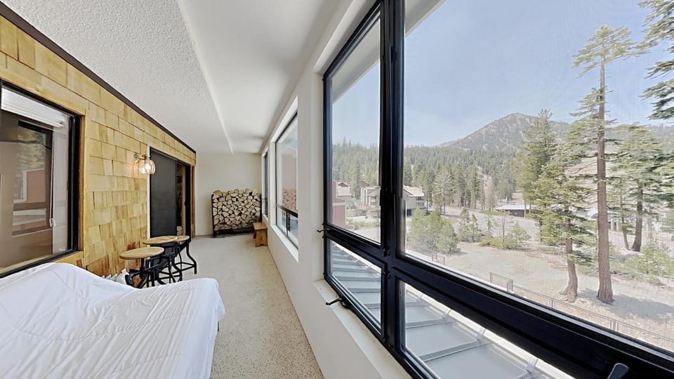 Slope View of Mammoth Condo with Loft & Access to 3 Spas and Sauna Unit 402 at 1849 Apartment in Mammoth Lakes
