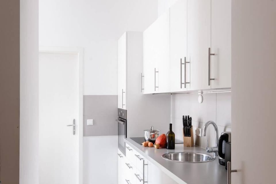 SC 05 by ROCKCHAIR Apartments l SUPERHOST Status l 2 Bedrooms Boxspringbeds Balcony Elevator - Cozy Family & Business Flair welcomes you! Apartment in Berlin