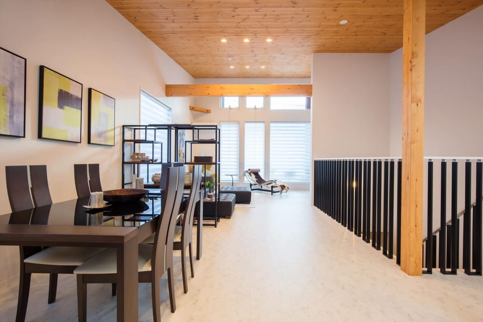 Living room, Photo of the whole room