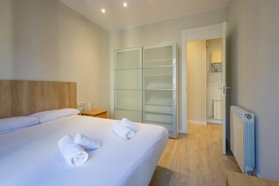 Housalia Sagrada Familia Views Apartment in Barcelona