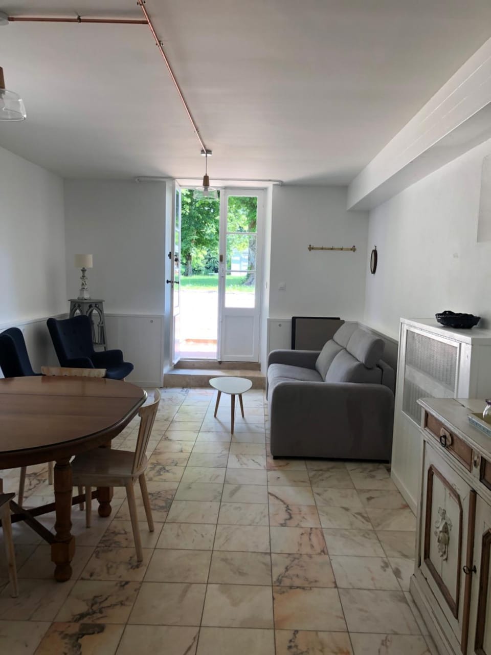 Living room, Dining area