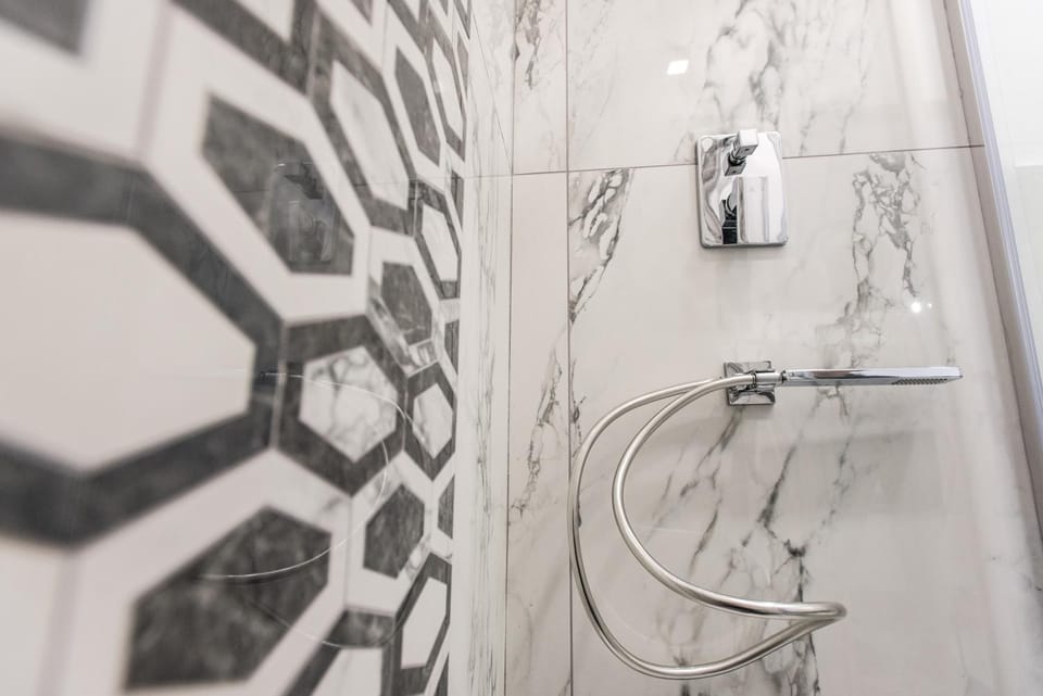 Bathroom, Decorative detail