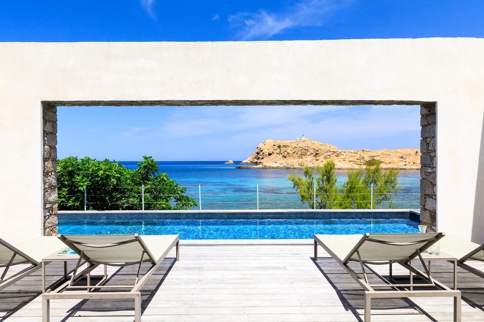 Balcony/Terrace, Sea view, Swimming pool