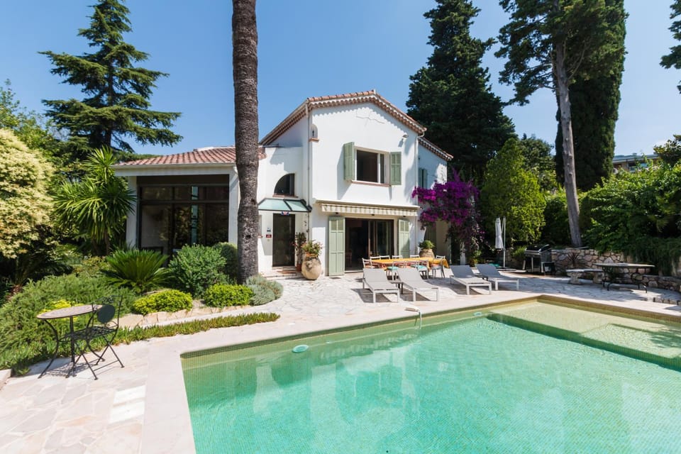 Property building, Patio, BBQ facilities, Garden, Table tennis, Pool view, Swimming pool, Swimming pool