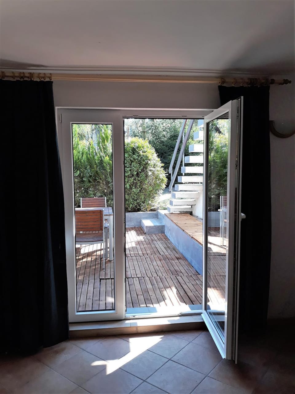 Balcony/Terrace, Garden view