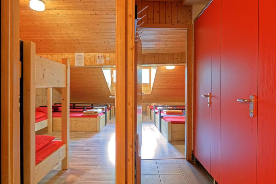 Petit Vélan - Coworking & Coliving Hostel in Bagnes