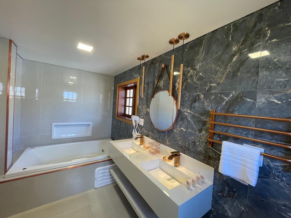 Bathroom, towels
