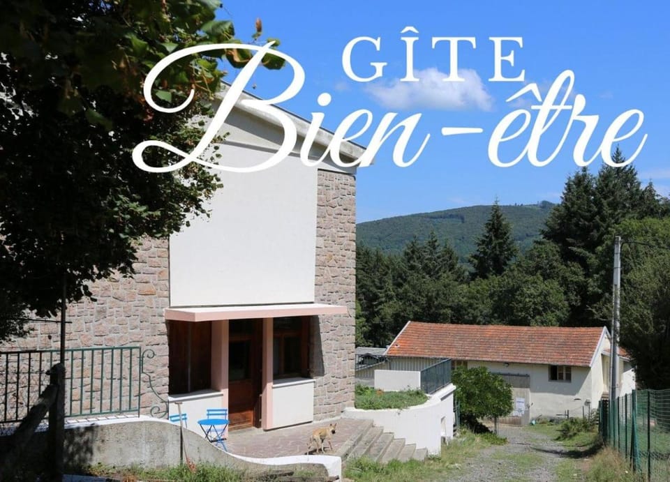 Property building, Patio, Facade/entrance, Mountain view