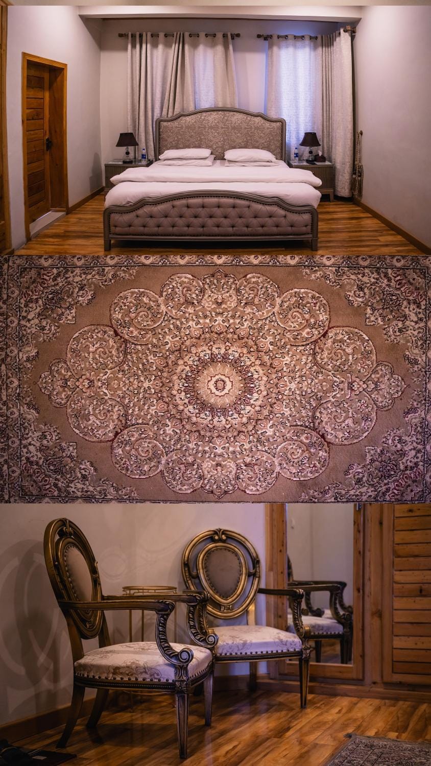 Bed, Seating area, Bedroom