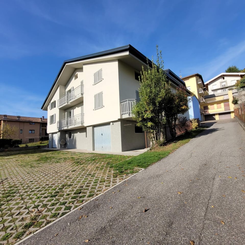 Day, Street view
