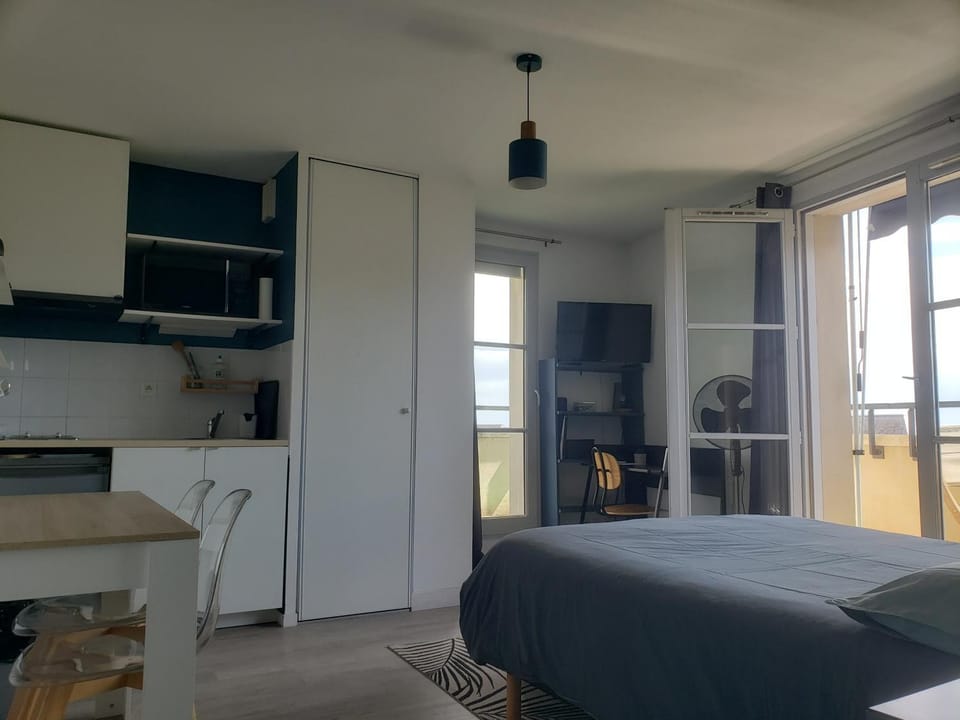 LE VINCI Studio tout confort proche centre ville avec terrasse et parking Apartment in Blois