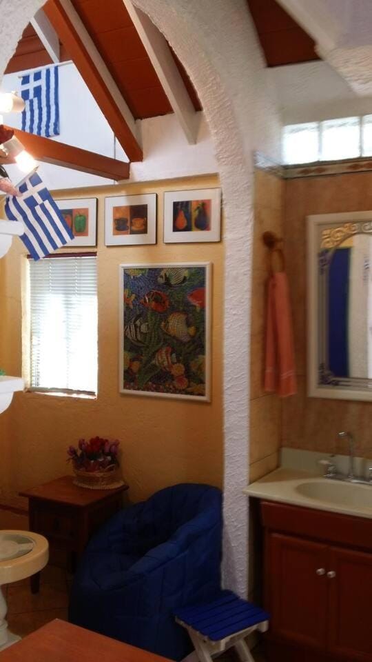 Greek Cottage Playas de Tijuana Bed and Breakfast in Tijuana