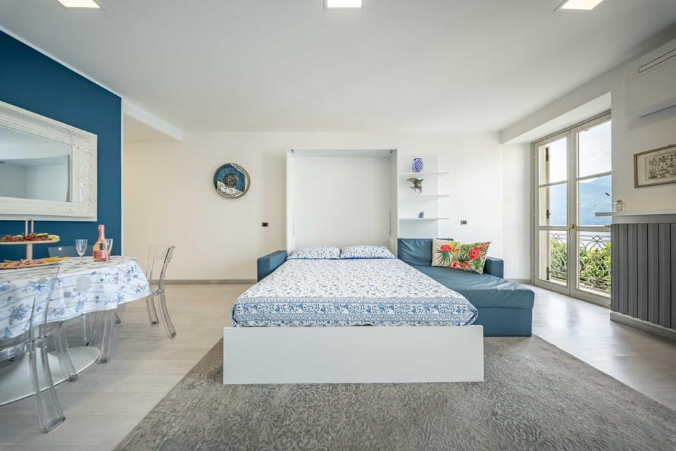 Bed, Living room, Seating area