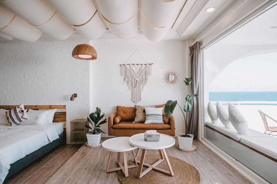 Yellow's Kenting B&B II Bed and Breakfast in Hengchun Township