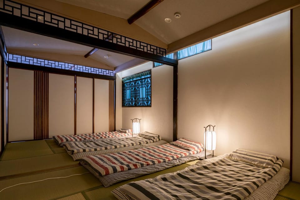 Bed, Photo of the whole room, Decorative detail, Bedroom