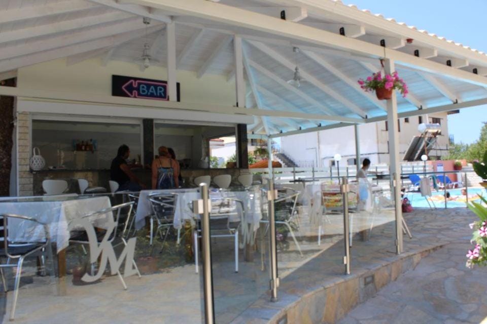 Lounge or bar
