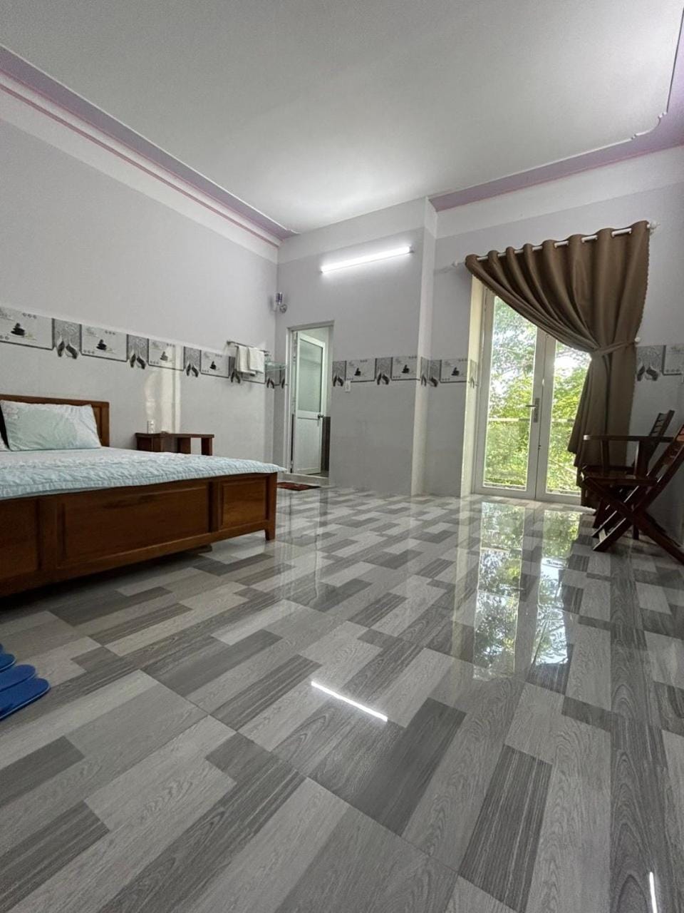 Thien Ngoc Hostel Campground/ 
RV Resort in Cambodia