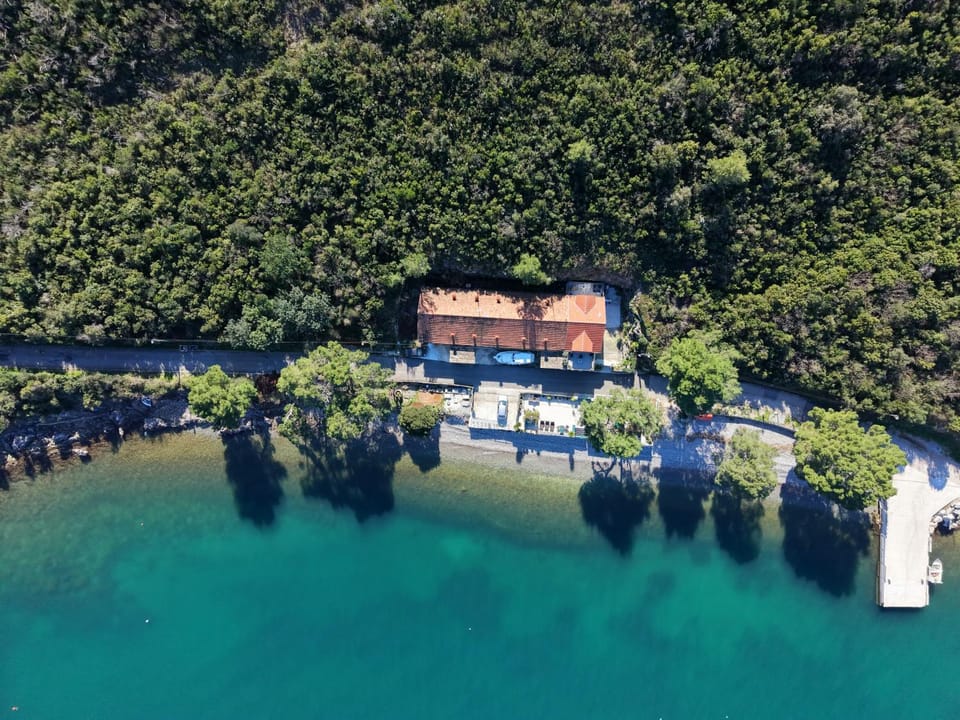 Beach House Apartment in Kotor Municipality