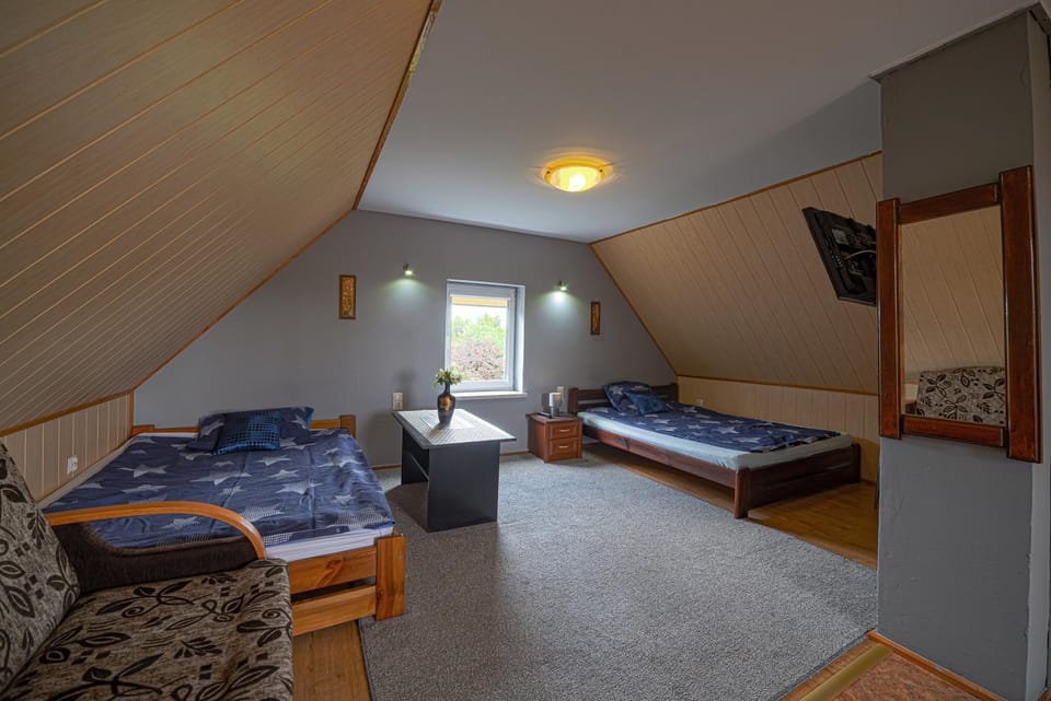 Bed, Living room