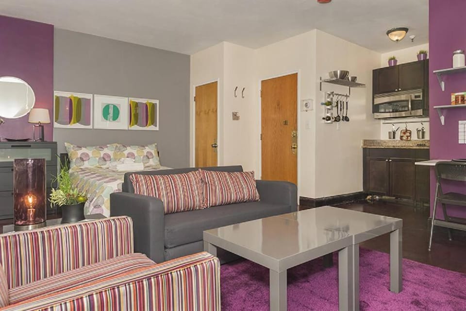 Living room, Seating area