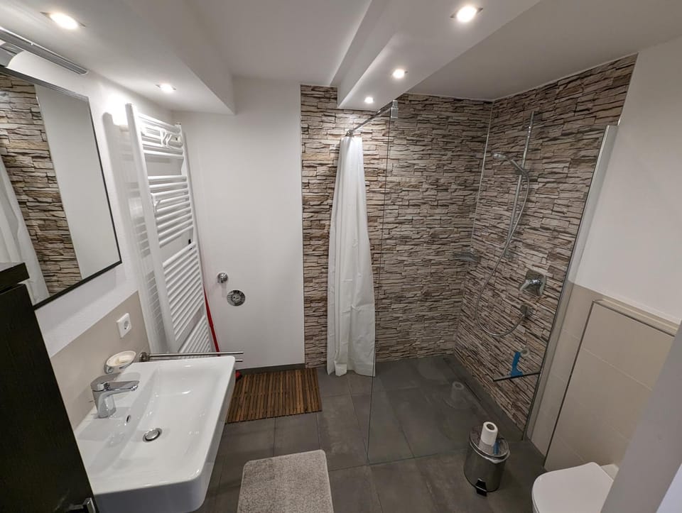 Shower, Toilet, Bathroom