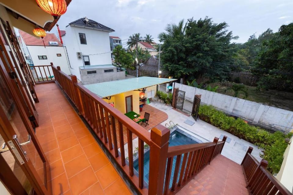 Property building, Day, Garden, View (from property/room), Balcony/Terrace, Garden view