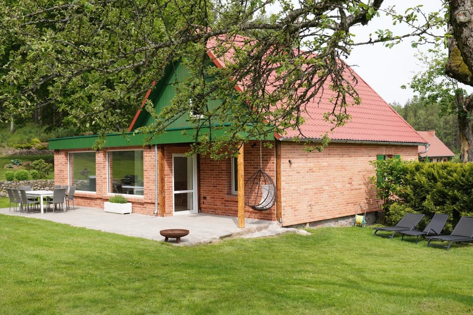 Property building, View (from property/room), Balcony/Terrace