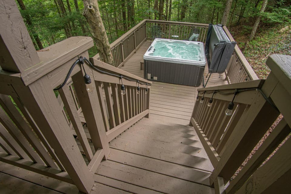 Tree House Chalet in Townsend