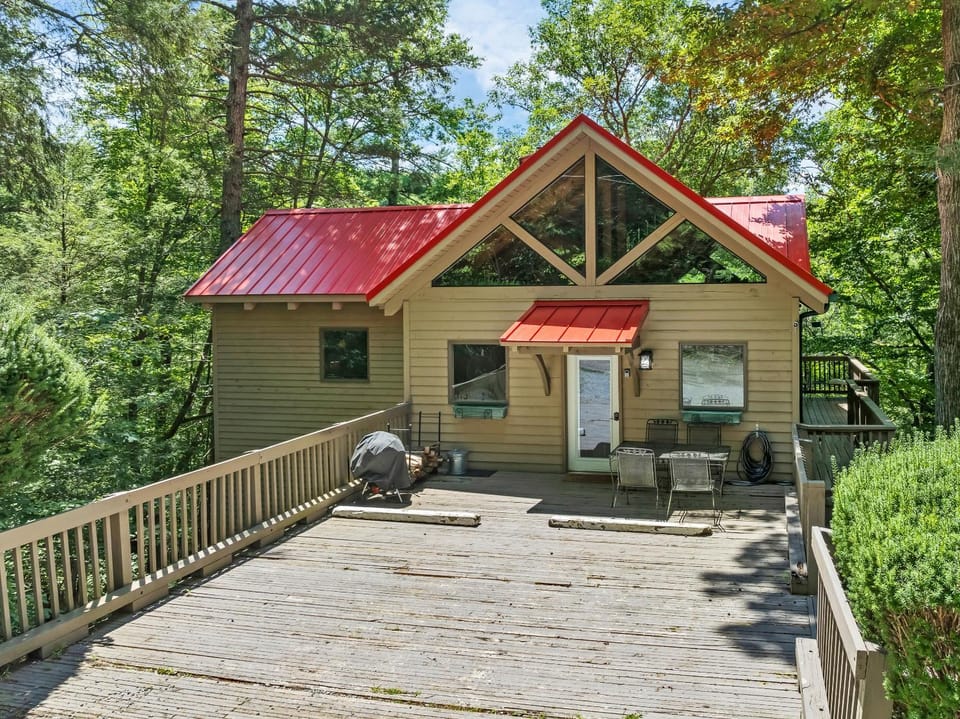 Tree House Chalet in Townsend