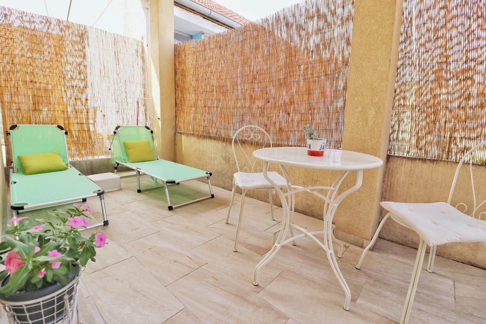 Seating area