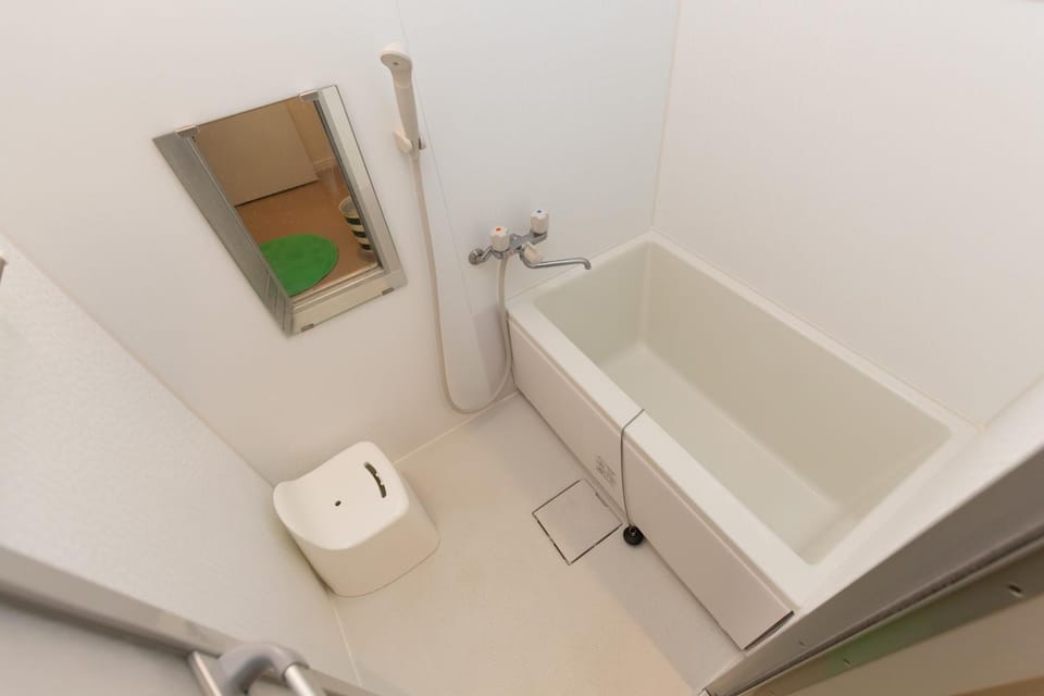 Bathroom, Bath